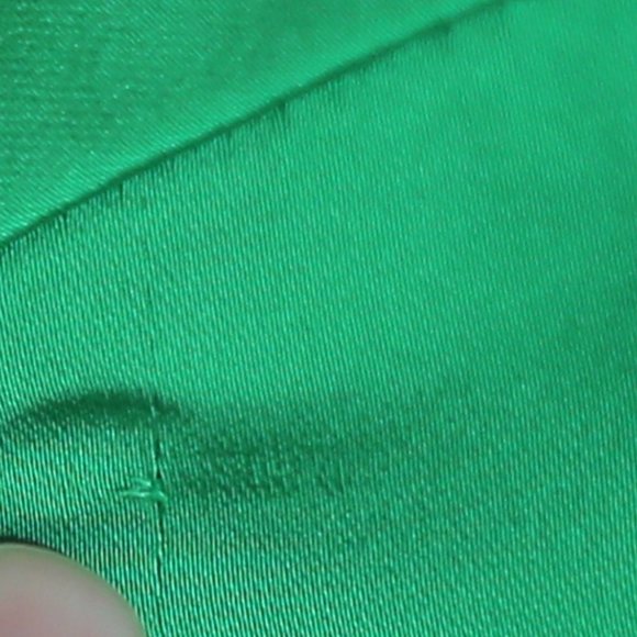 NWT JEWEL TRIM DRAPED SATIN EFFECT GREEN DRESS. - Picture 14 of 14